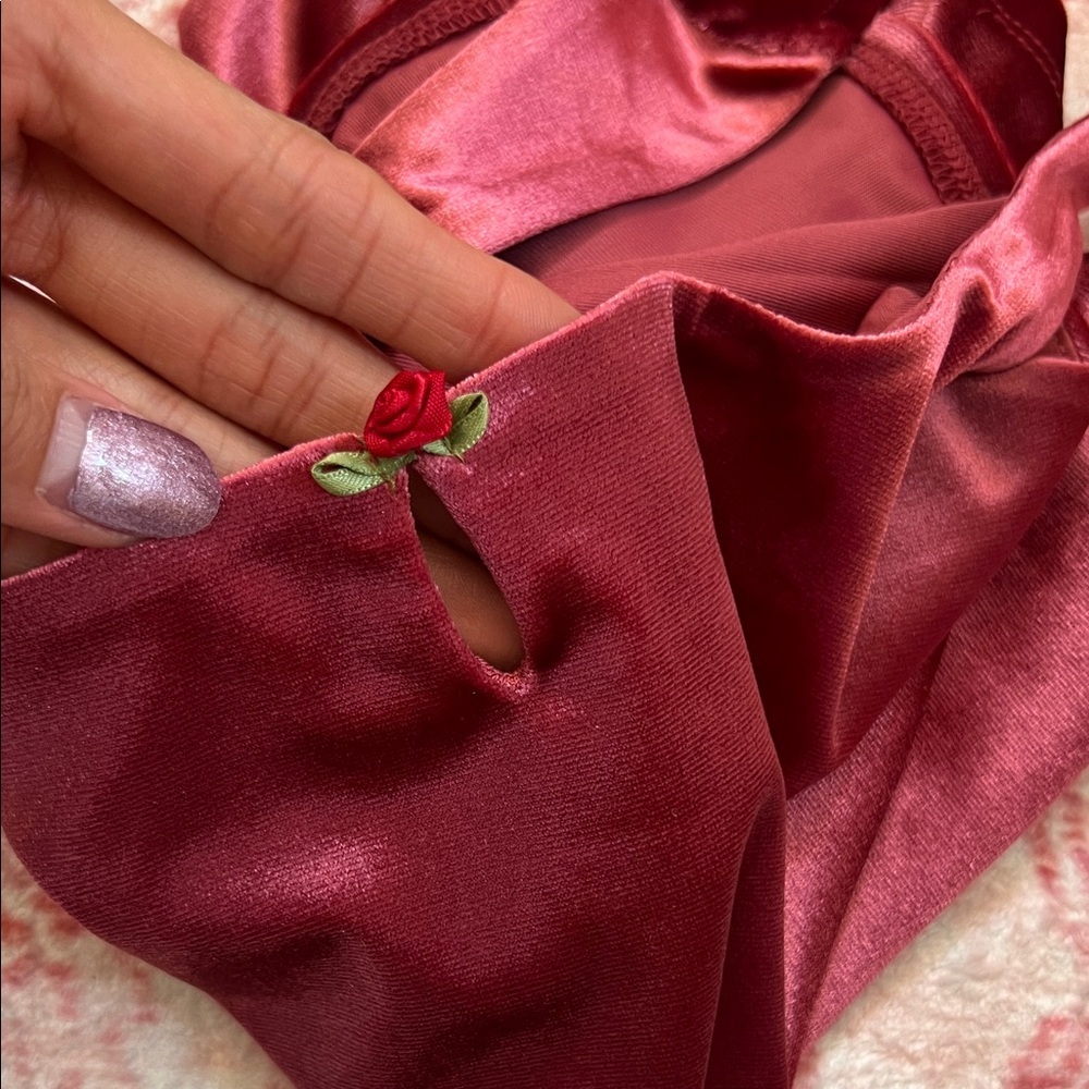 wild fable Burgundy Velvet Square Neck Cami - Picture 5 of 5